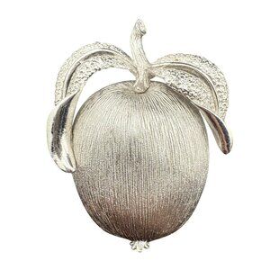 Vintage Sarah Coventry Silver Tone Apple Brooch Pin Textured Fruit With Leaf Des